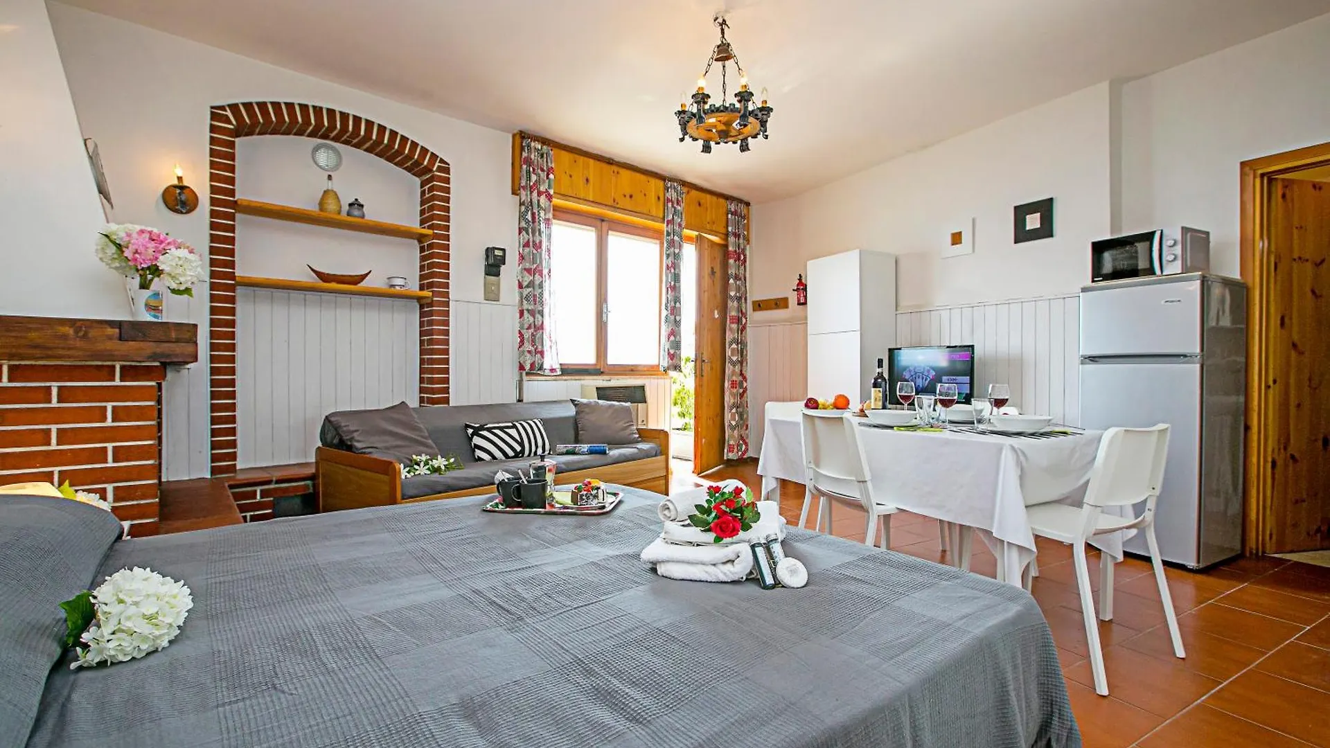 Tremosine Wonderful Lake View 1 - Happy Rentals